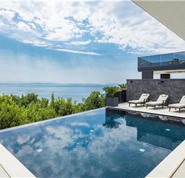 3 bedroom villa with infinity pool in Opatija, sleeps 6